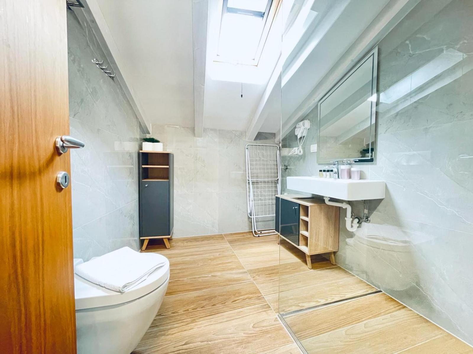 Fazana City Rooms With Free Parking 外观 照片