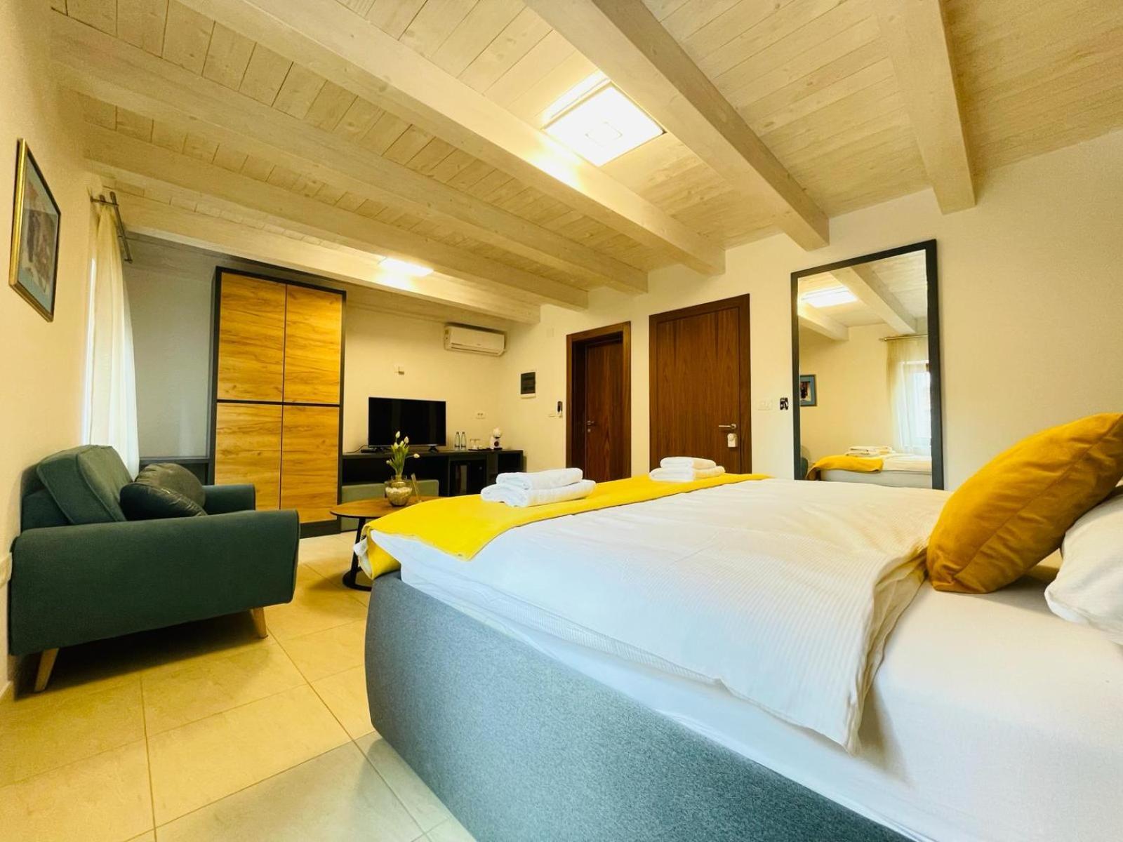 Fazana City Rooms With Free Parking 外观 照片