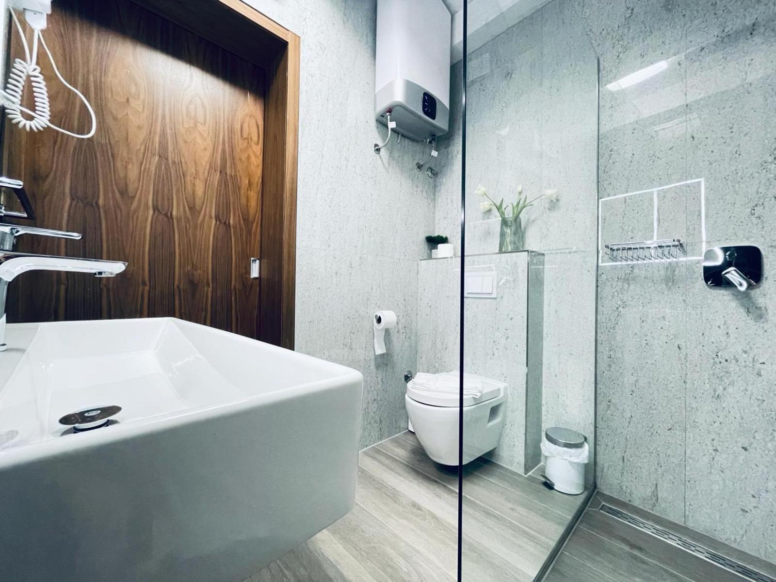 Fazana City Rooms With Free Parking 外观 照片