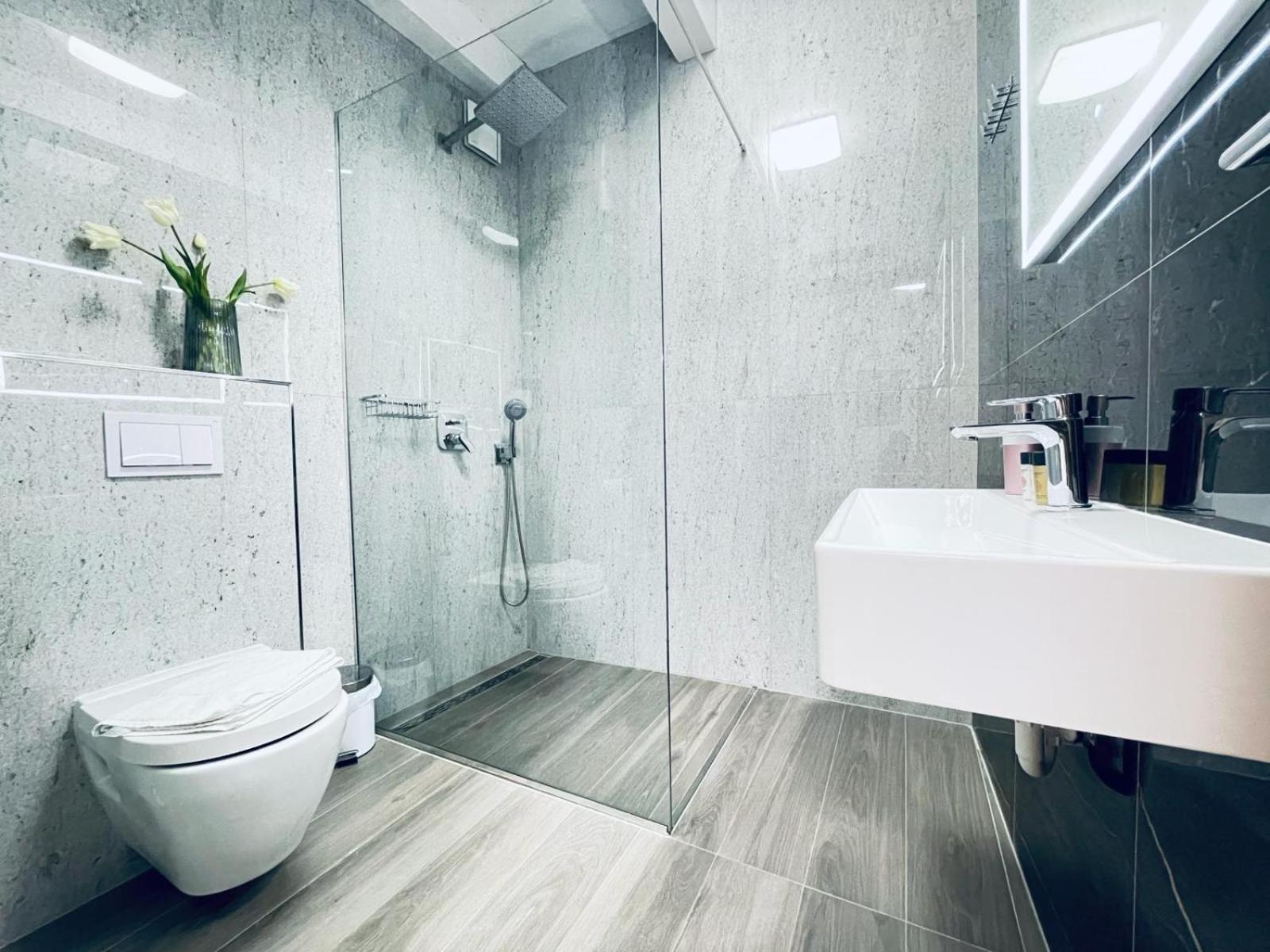 Fazana City Rooms With Free Parking 外观 照片